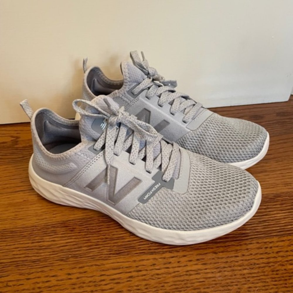 New Balance Womens size 9 Fresh Foam Sport v2 sneakers, never worn